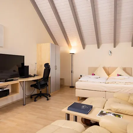 Hotel Engelhard Garni 4*