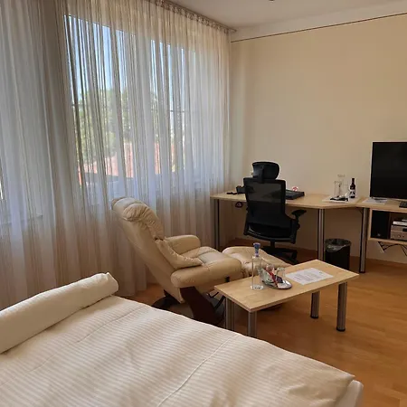 Szálloda Engelhard Garni Kirchheim am Ries