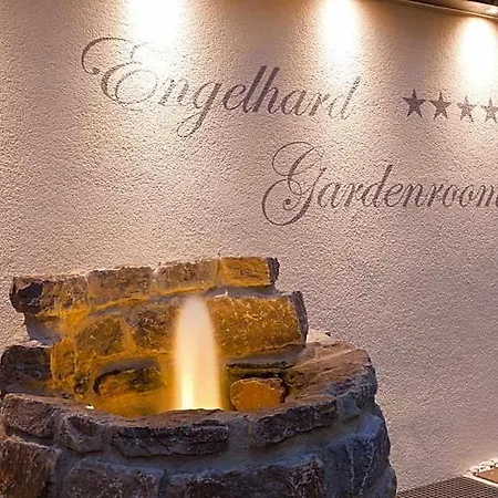 فندق Engelhard Garni 4*