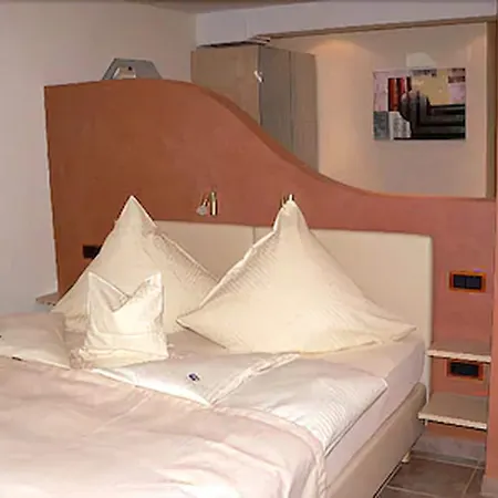 Engelhard Garni Hotel
