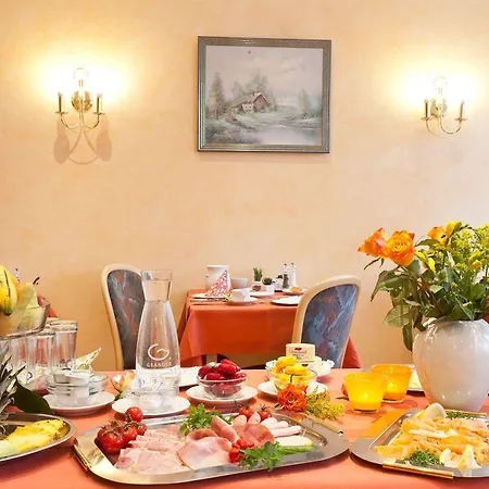 Hotel Engelhard Garni 4*